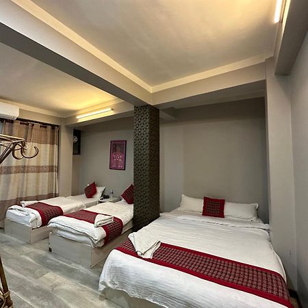 8848 Hostel Катманду Екстер'єр фото