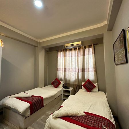 8848 Hostel Катманду Екстер'єр фото