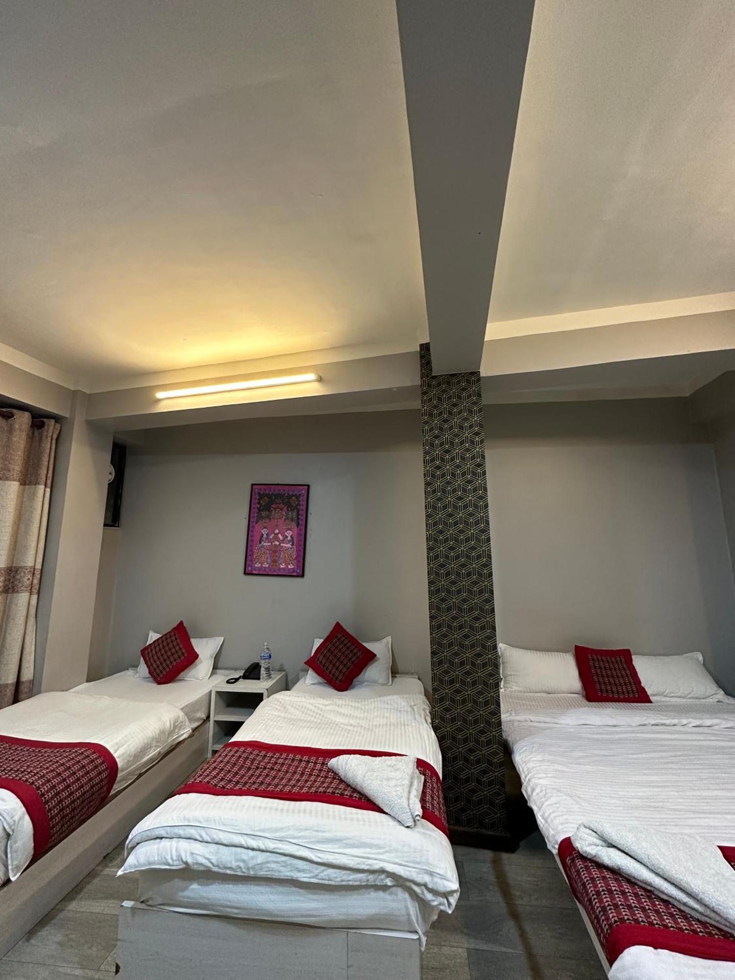8848 Hostel Катманду Екстер'єр фото