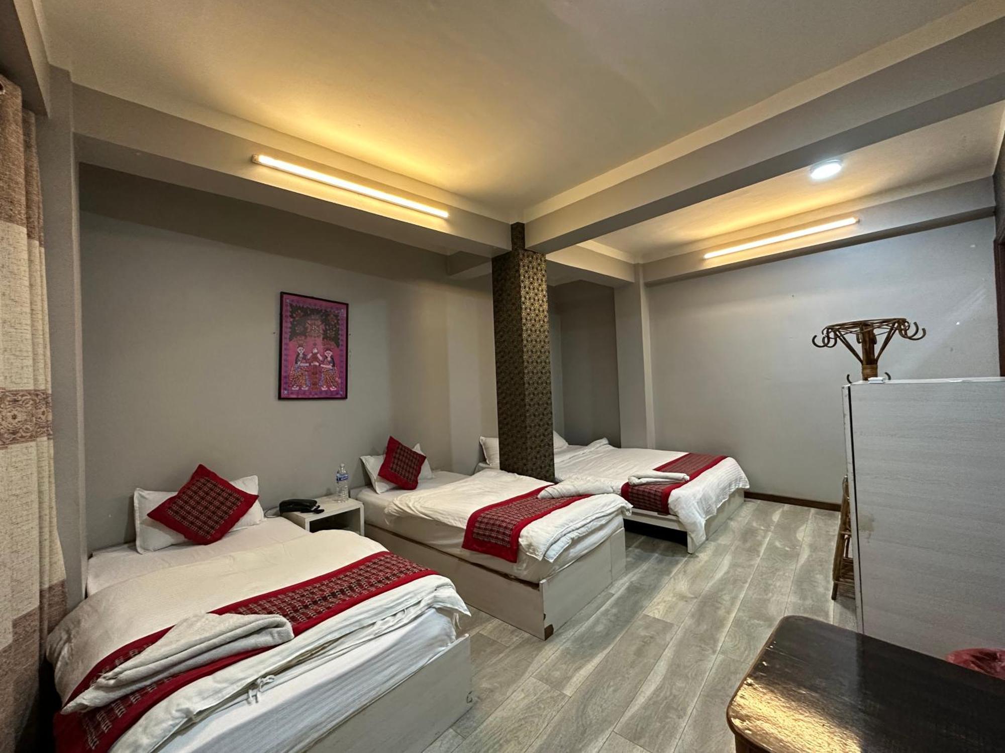 8848 Hostel Катманду Екстер'єр фото