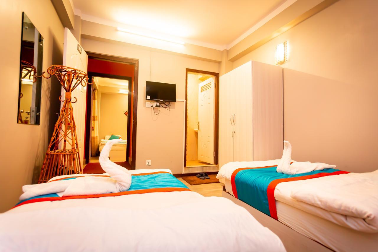 8848 Hostel Катманду Екстер'єр фото